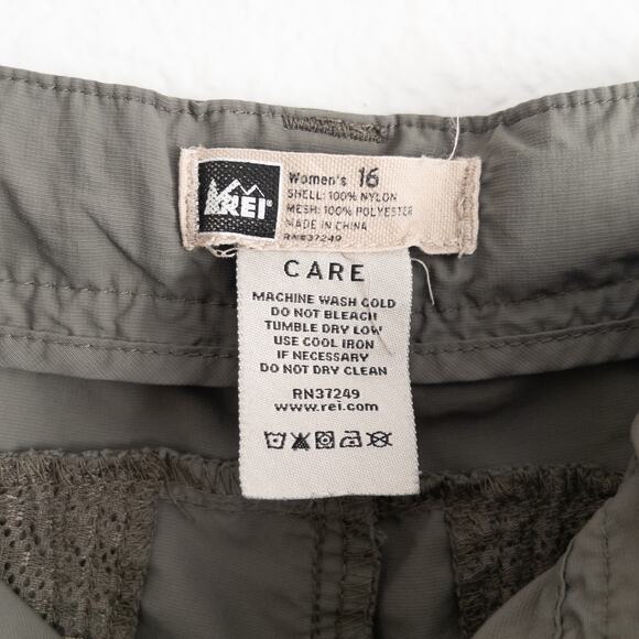 REI Green Gray Utility Cargo Shorts Size 16 - Picture 5 of 6